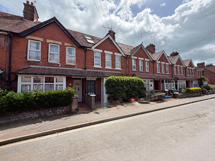4 Bedroom Terraced House For Sale In Queen Street, Littlehampton, BN17