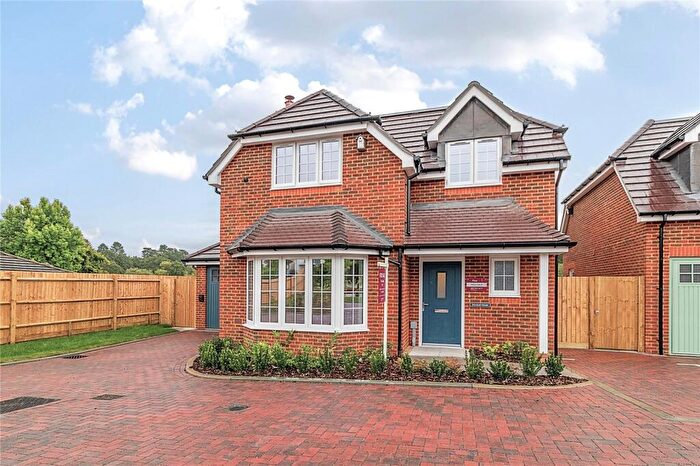 4 Bedroom Detached House For Sale In The Wickets, Fullers Road, Rowledge, Hampshire, GU10