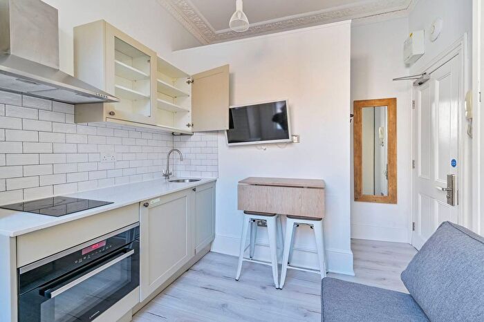 Studio To Rent In Gloucester Place, Lisson Grove, London, NW1