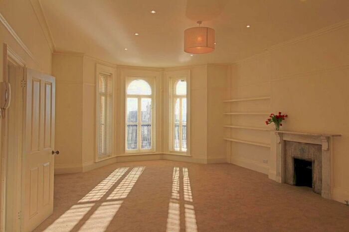 2 Bedroom Flat To Rent In Fonnereau Road, Ipswich, IP1