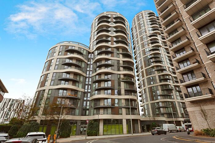 2 Bedroom Flat For Sale In Cambridge Road, Barking, IG11