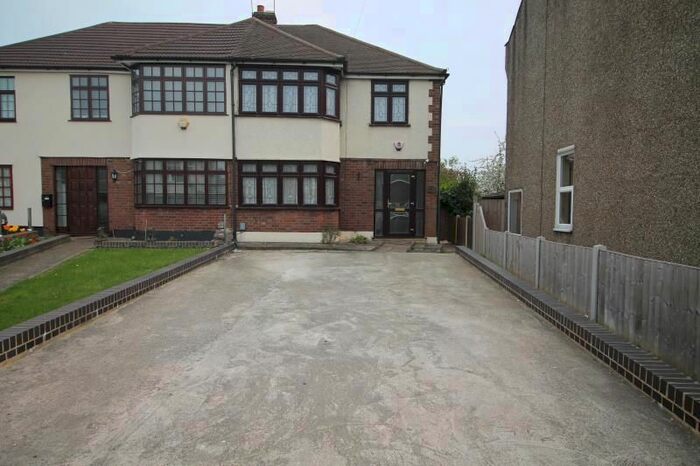 3 Bedroom Semi-Detached House To Rent In Brentwood Road, Romford, RM1