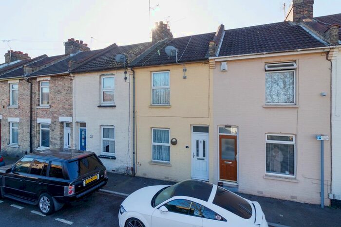 3 Bedroom Terraced House To Rent In Glanville Road, Gillingham ME7