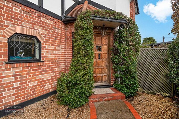 3 Bedroom Detached House For Sale In Anselm Road, Hatch End, HA5