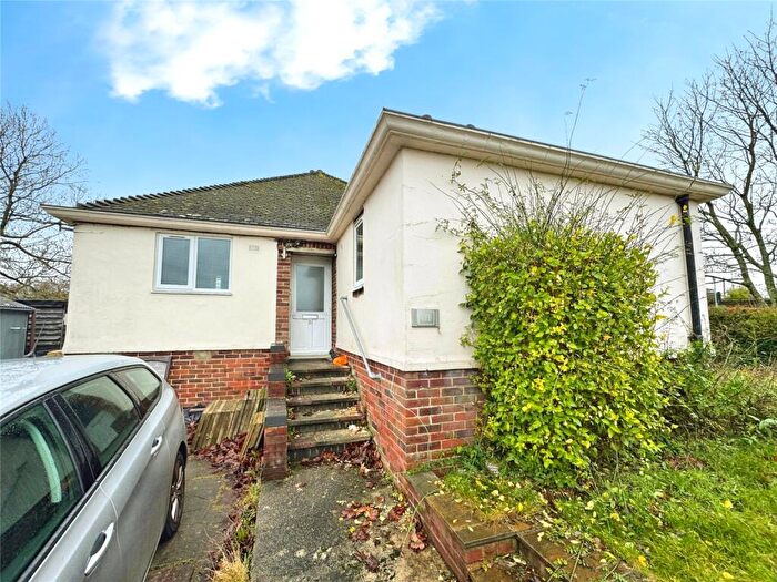 3 Bedroom Bungalow For Sale In Gratton Close, Sutton Scotney, Winchester, Hampshire, SO21