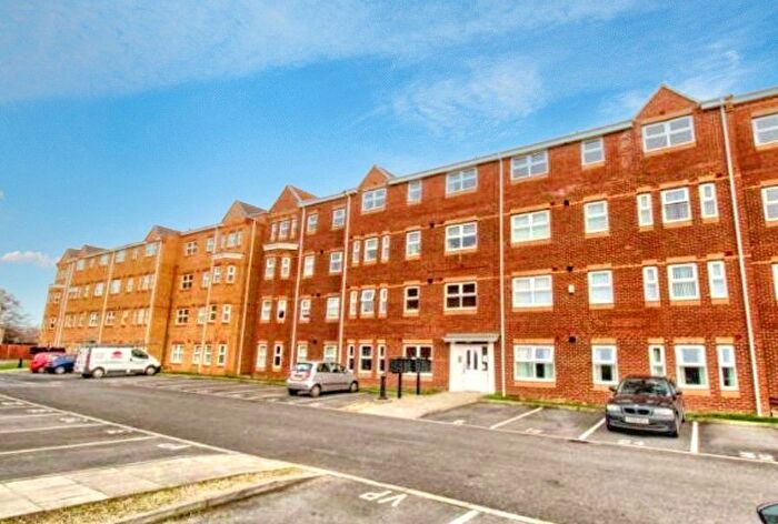2 Bedroom Flat For Sale In Lingwood Court, Thornaby, Stockton-On-Tees, TS17