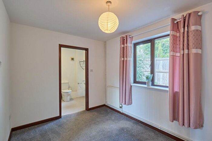 1 Bedroom Detached Bungalow For Sale In Moor Avenue, Witney, OX28
