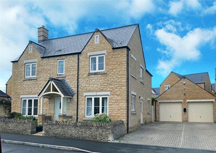 4 Bedroom Detached House For Sale In Spire View, Cirencester, GL7