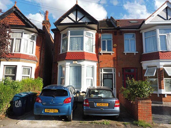 2 Bedroom Flat To Rent In Woodlands Road, Harrow, HA1