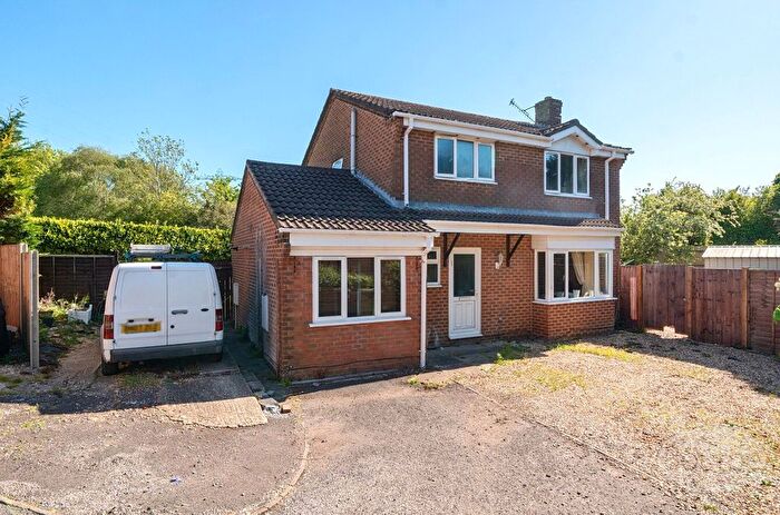 4 Bedroom Detached House For Sale In Juniper Road, Waterlooville, Hampshire, PO8