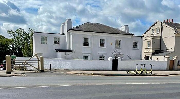 10 Bedroom Detached House To Rent In **£pppw Excl Bills** Derby Road, Nottingham /, NG7