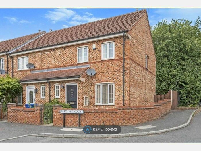 3 Bedroom End Of Terrace House To Rent In Pastures Court, Mexborough, S64