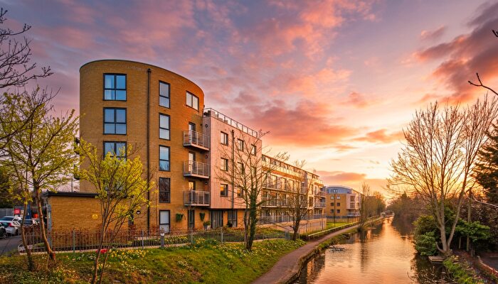 2 Bedroom Flat To Rent In Smeaton Court, Hertford, Hertfordshire, SG13