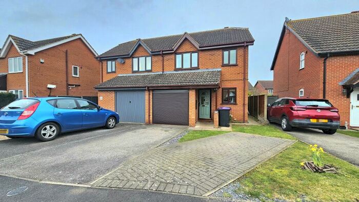 3 Bedroom Semi-Detached House For Sale In Westbeck, Sleaford, NG34