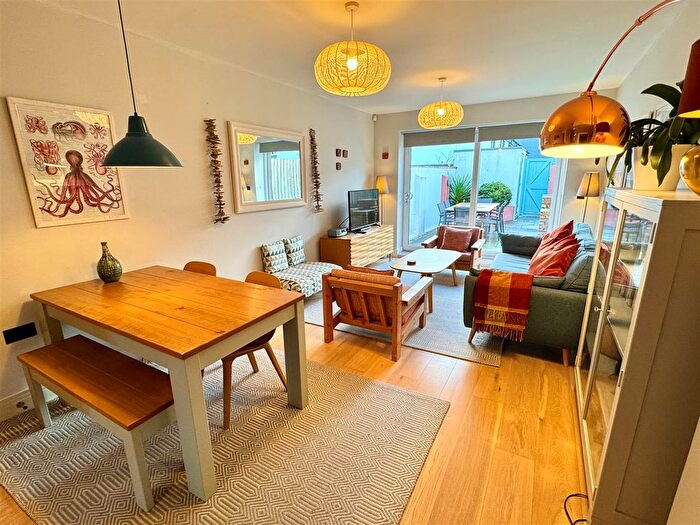 3 Bedroom Town House To Rent In Ulalia Road, Newquay, TR7