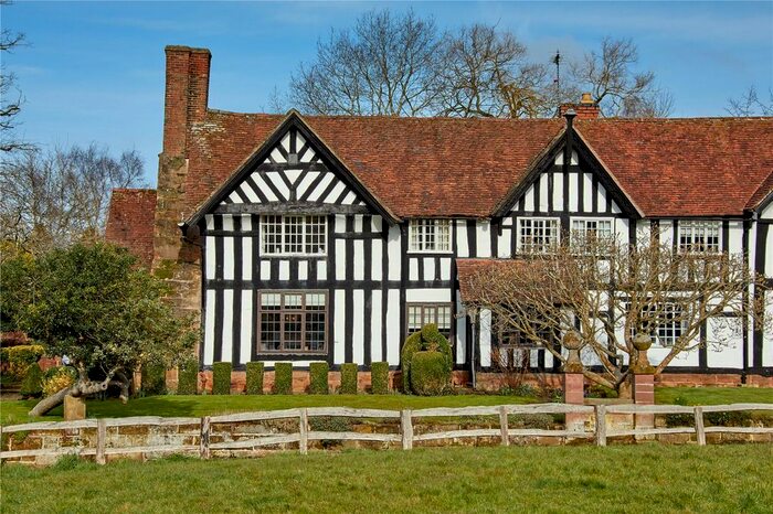 5 Bedroom Property For Sale In Manor Farm House, Vicarage Road, Stoneleigh, Coventry, CV8