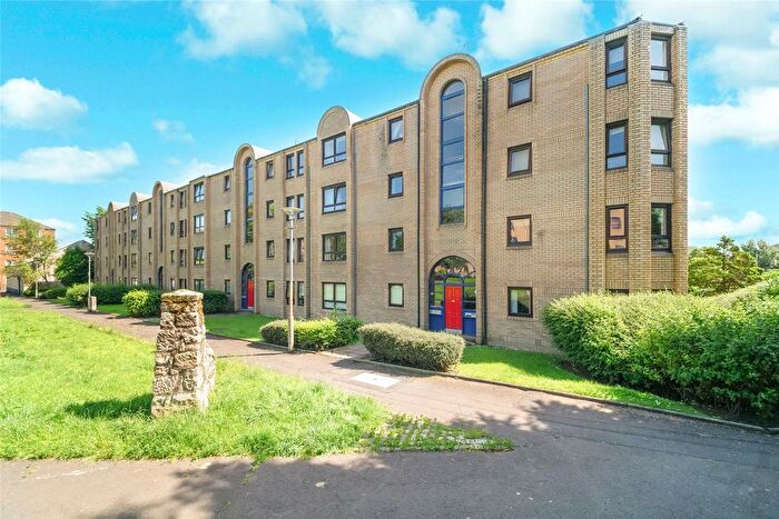 1 Bedroom Flat For Sale In Overnewton Square, Yorkhill, Glasgow, G3