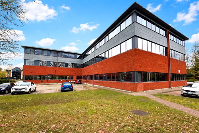 1 Bedroom Flat For Sale In Oak House, Harvest Crescent, Fleet, GU51