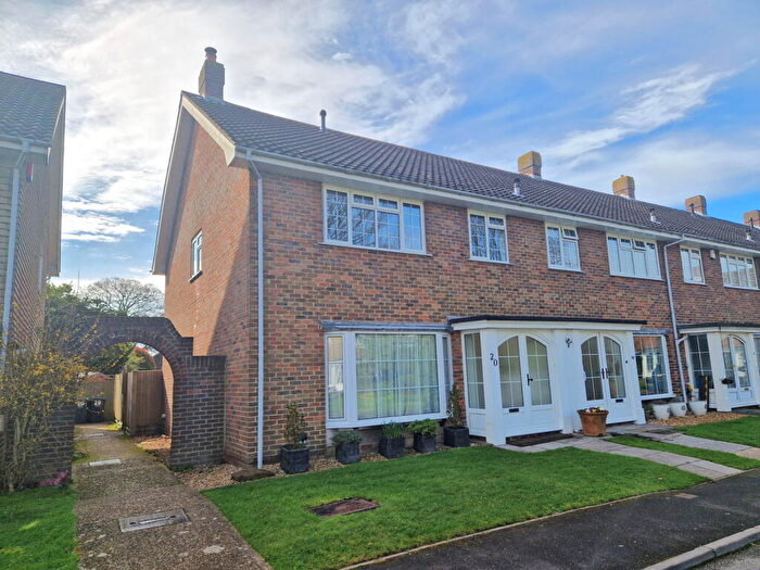 4 Bedroom End Of Terrace House For Sale In Lodge Gardens, Alverstoke, Gosport, PO12
