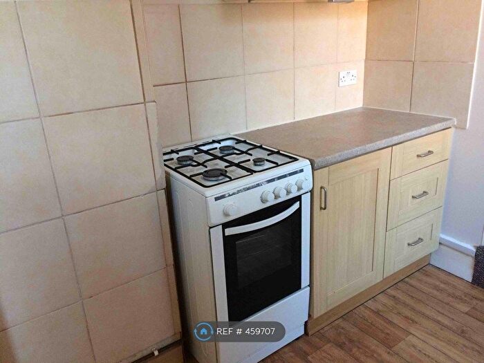 2 Bedroom Flat To Rent In Carholme Road, Lincoln, LN1