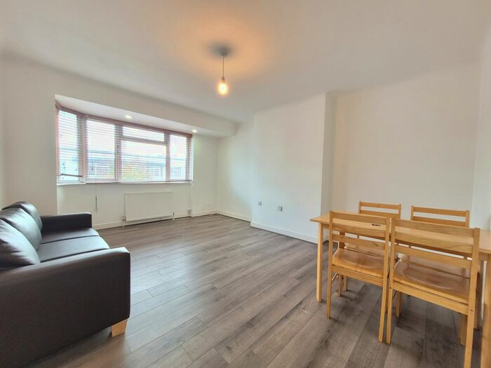 2 Bedroom Flat To Rent In Danes Gate, Harrow, HA1