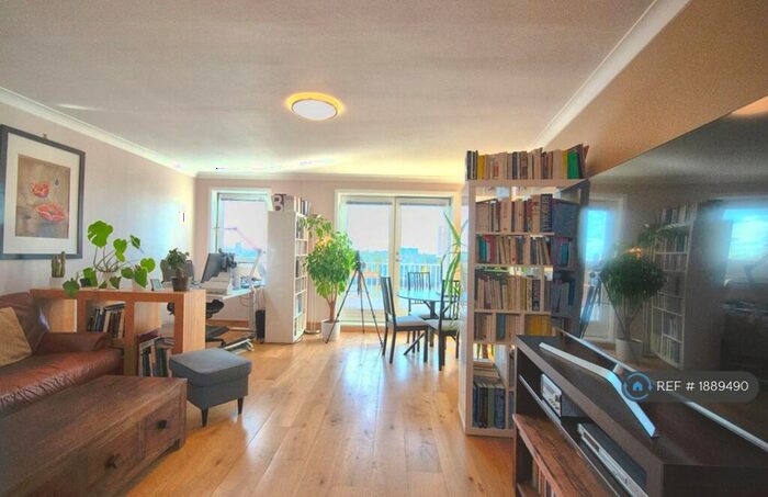 2 Bedroom Flat To Rent In Neptune Court, London, E14