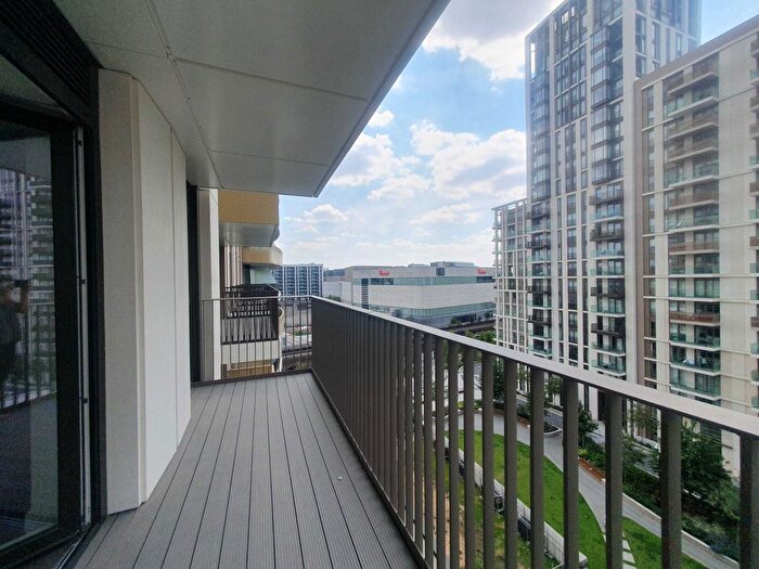 2 Bedroom Flat To Rent In Cascade Way, White City, London, W12