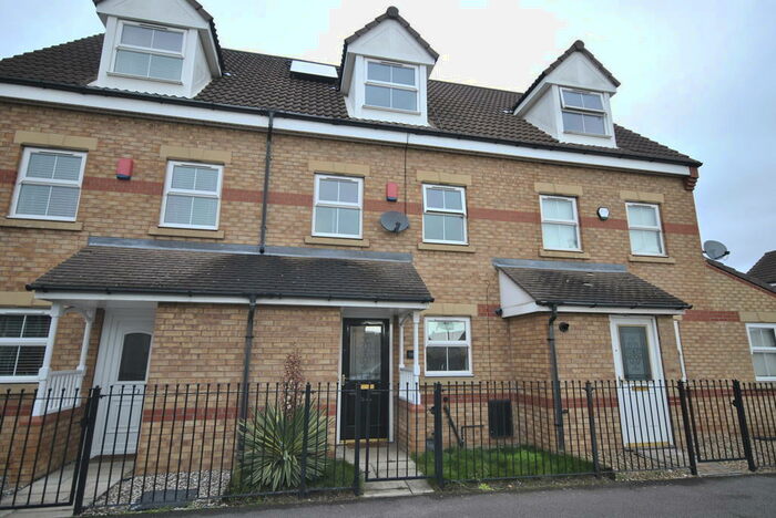3 Bedroom Terraced House To Rent In Bawtry Road, Harworth, DN11