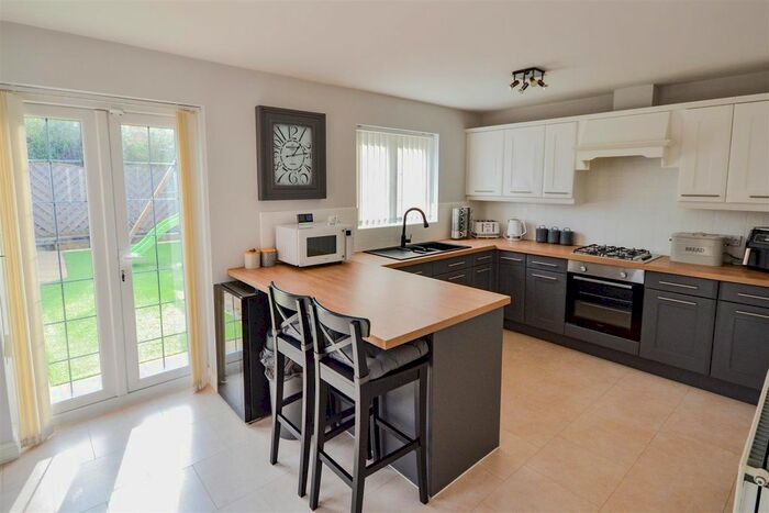 4 Bedroom Detached House For Sale In Southwold Close, Redcar, TS10