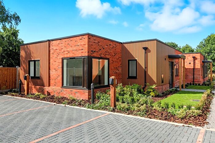 2 Bedroom Bungalow For Sale In Galleywood Road, Great Baddow, Chelmsford, Essex, CM2