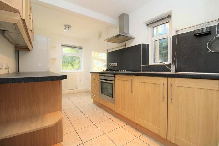 2 Bedroom Maisonette To Rent In The Avenue, Berrylands, Surbiton, KT5