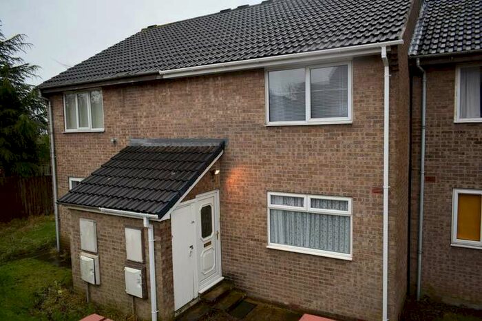 1 Bedroom Flat To Rent In Gainsborough Way, Stanley, Wakefield, WF3