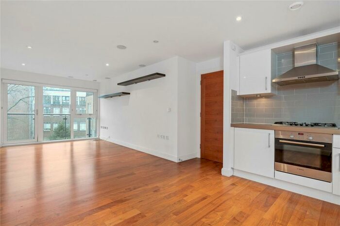 2 Bedroom Apartment To Rent In Clerkenwell Road, Clerkenwell, London, EC1M