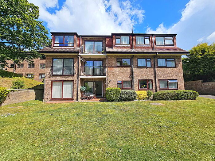 2 Bedroom Flat For Sale In Felton Road, Lower Parkstone, Poole, BH14