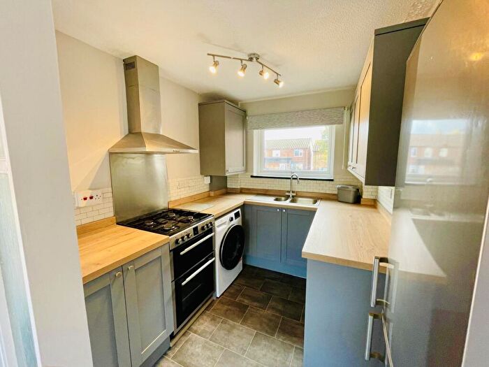 1 Bedroom Flat For Sale In Pound Lane, Topsham, Exeter, EX3
