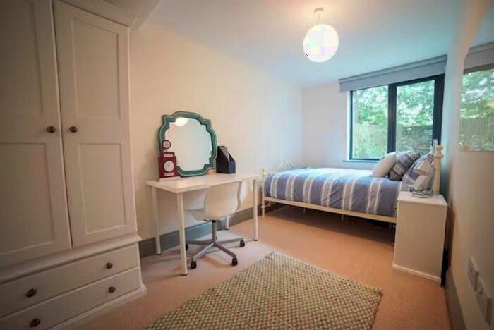 1 Bedroom Flat To Rent In Students - Mary Morris House, Shire Oak Road, Leeds, LS6
