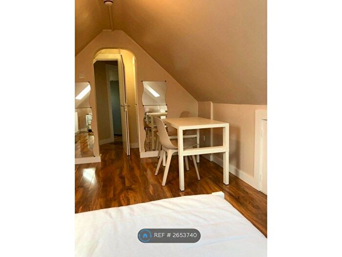 1 Bedroom Flat To Rent In Hendon Way, London, NW2