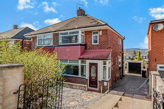 3 Bedroom Semi Detached House For Sale In Concord View Road, Rotherham, S61