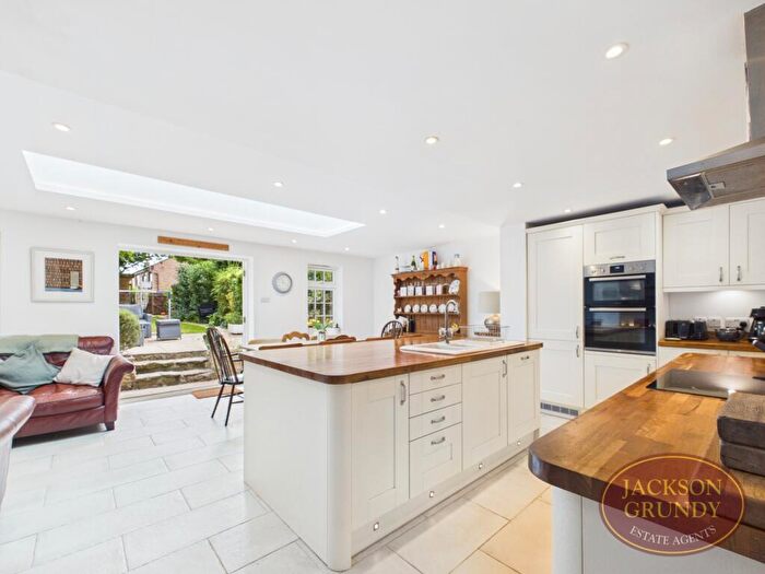 3 Bedroom Terraced House For Sale In Church Street, Moulton, NN3