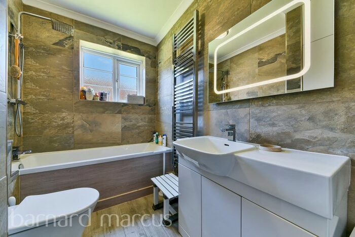 2 Bedroom Flat To Rent In Bispham Road, London, NW10