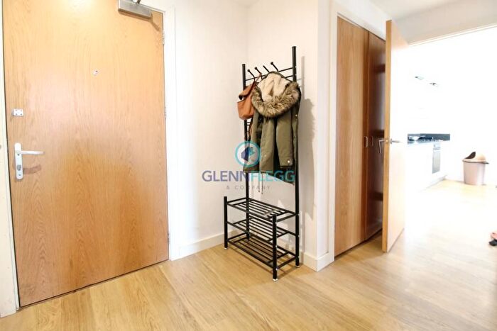 2 Bedroom Flat To Rent In Slough Station, Lexington Apartments, SL2