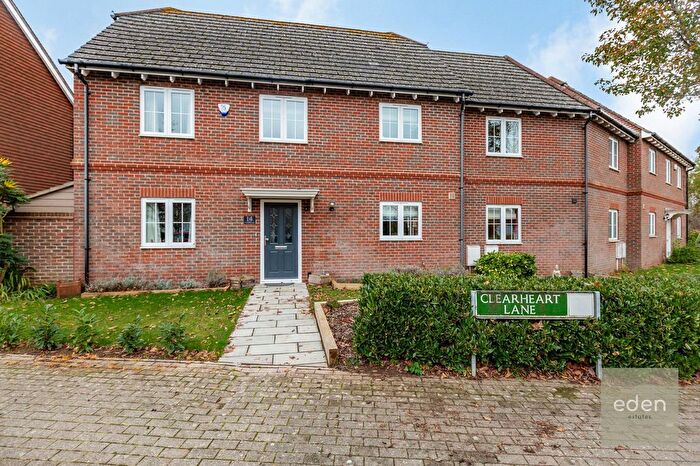 5 Bedroom Semi Detached House For Sale In Clearheart Lane, Kings Hill, ME19