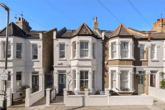 4 Bedroom End Terrace House For Sale In Aslett Street, London, SW18