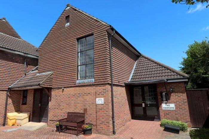 2 Bedroom Property To Rent In Abbots Close Brickstock Furze, Brentwood, CM15