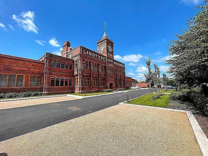 2 Bedroom Flat To Rent In Lawrence Road, Broadheath, Altrincham, WA14