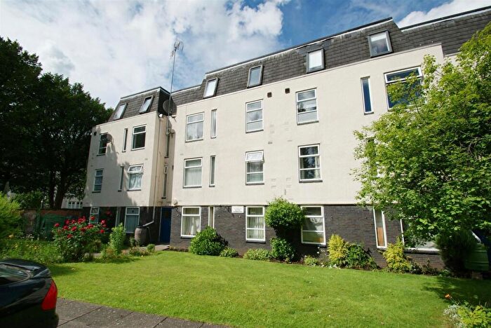 2 Bedroom Apartment To Rent In Avenue Road, Leamington Spa, CV31