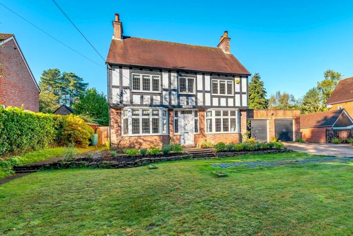 4 Bedroom Detached House To Rent In Petworth Road, Wormley, Godalming, GU8