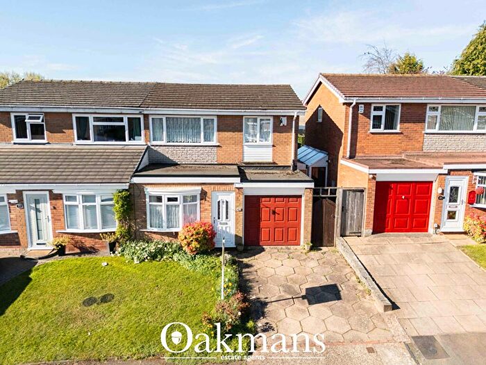 3 Bedroom Semi Detached House For Sale In Saunton Way, Birmingham, B29