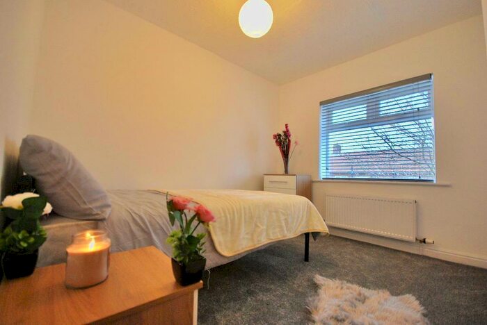 4 Bedroom Terraced House To Rent In Kingswood Road, Fallowfield, Manchester, M14