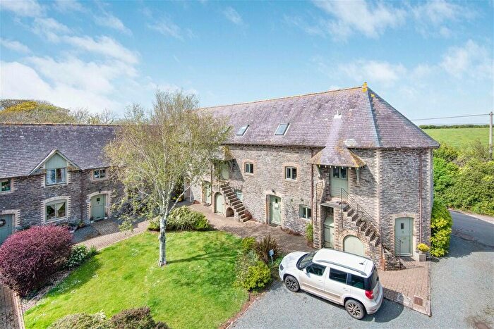 3 Bedroom Barn Conversion To Rent In Noss Mayo, Devon, PL8
